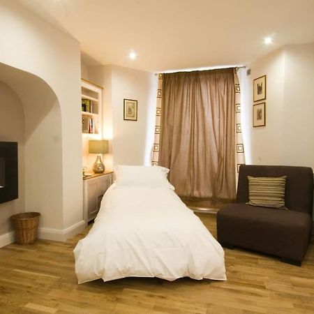 Gillygate Central Apartment Йорк Екстериор снимка